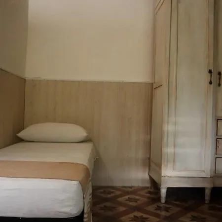Apartment Casa Pergola, Torre Lapillo *